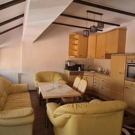 La Ovi Hotell Făgăraş Eksteriør bilde